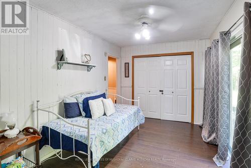 1005 Road 3300, Gravenhurst, ON - Indoor Photo Showing Bedroom