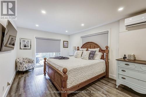 34 Connaught Avenue, Aurora, ON - Indoor Photo Showing Bedroom