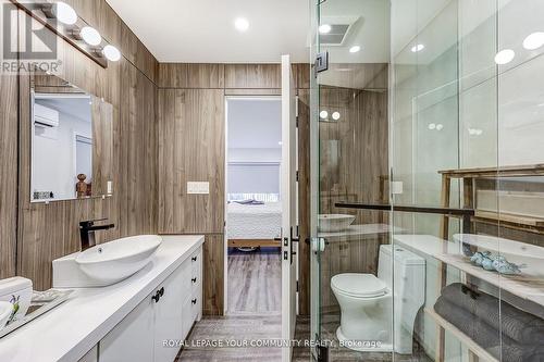 34 Connaught Avenue, Aurora, ON - Indoor Photo Showing Bathroom