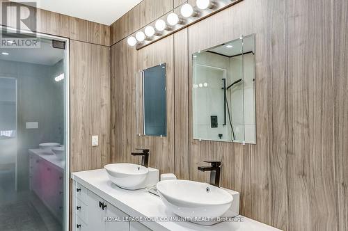 34 Connaught Avenue, Aurora, ON - Indoor Photo Showing Bathroom