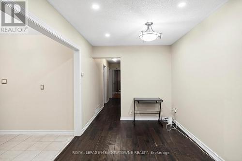 Upper - 11 Juniper Crescent, Brampton, ON - Indoor Photo Showing Other Room