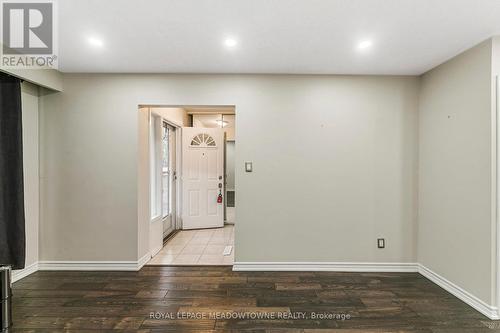 Upper - 11 Juniper Crescent, Brampton, ON - Indoor Photo Showing Other Room