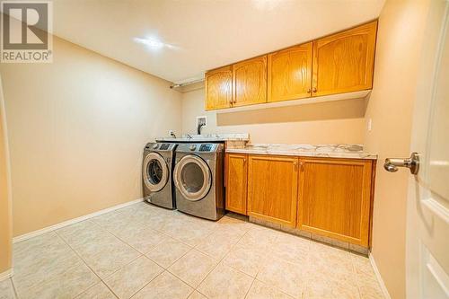 51 Ackerman Crescent, Red Deer, AB - Indoor Photo Showing Laundry Room