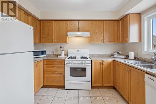 37 Gunsolus Road, Kawartha Lakes, ON - Indoor Photo Showing Kitchen With Double Sink