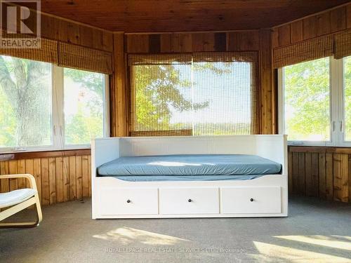 9 Trent View Road, Kawartha Lakes, ON - Indoor Photo Showing Bedroom