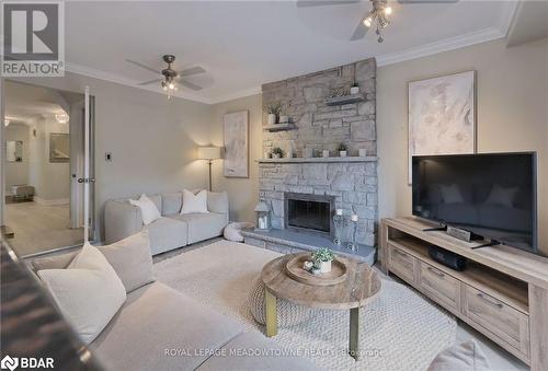 4320 Shelby Crescent, Mississauga, ON - Indoor Photo Showing Living Room With Fireplace