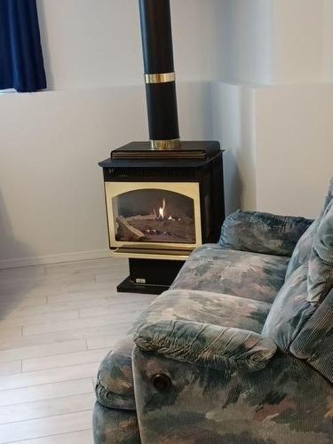 8011 Thompson Road, Kimberley, BC - Indoor Photo Showing Bedroom