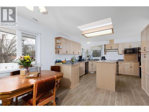 8011 Thompson Road, Kimberley, BC - Indoor Photo Showing Kitchen