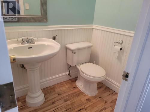 2622 Base Line Rd, Prince Township, ON - Indoor Photo Showing Bathroom