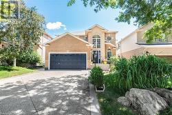 54 STONEPINE Crescent  Hamilton, ON L9C 7T7