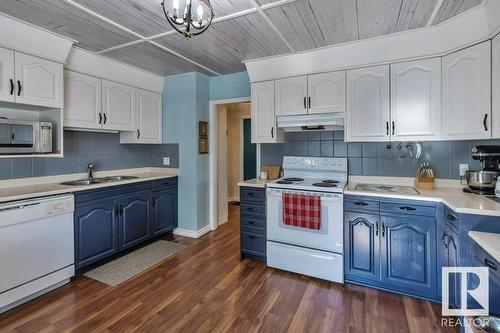 12735 124 St Nw, Edmonton, AB - Indoor Photo Showing Kitchen With Double Sink