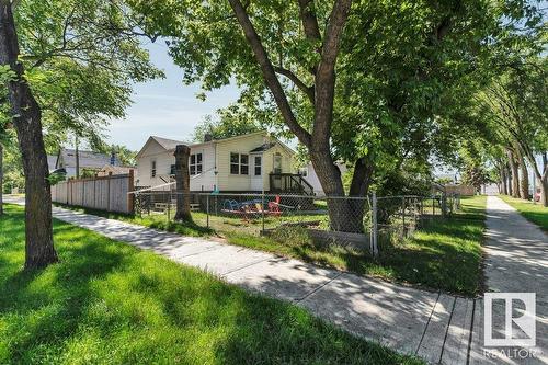 12735 124 St Nw, Edmonton, AB - Outdoor