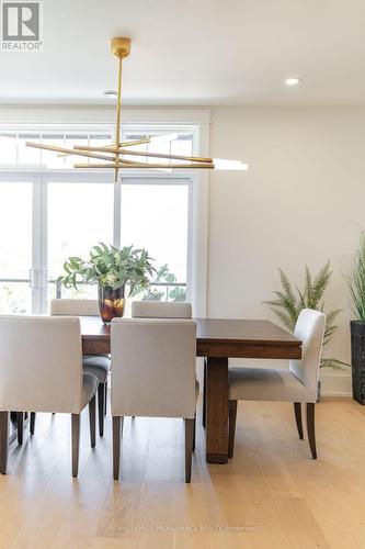 409 - 17 Cleave Avenue, Prince Edward County (Picton), ON - Indoor Photo Showing Dining Room