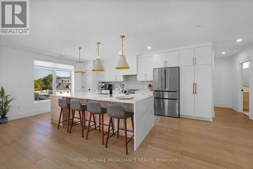 409 - 17 Cleave Avenue, Prince Edward County (Picton), ON - Indoor Photo Showing Kitchen With Upgraded Kitchen