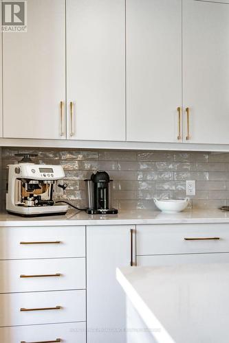 409 - 17 Cleave Avenue, Prince Edward County (Picton), ON - Indoor Photo Showing Kitchen