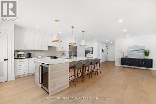 409 - 17 Cleave Avenue, Prince Edward County (Picton), ON - Indoor Photo Showing Kitchen With Upgraded Kitchen