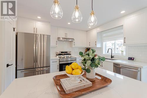 5 Selkirk Crescent, Barrie, ON - Indoor Photo Showing Kitchen