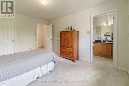 1626 Ramblewood Drive, Peterborough (Otonabee), ON - Indoor Photo Showing Bedroom