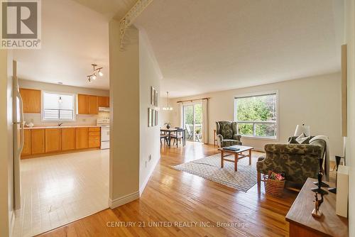 1626 Ramblewood Drive, Peterborough (Otonabee), ON - Indoor Photo Showing Living Room