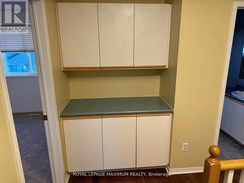 35 Draper Crescent, Barrie, ON - Indoor Photo Showing Laundry Room