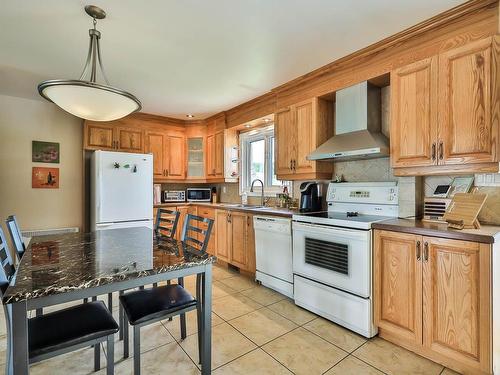 Cuisine - 409 Route 315, Chénéville, QC - Indoor Photo Showing Kitchen With Double Sink