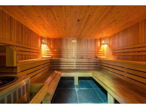 Sauna - 504-7501 Av. Mountain Sights, Montréal (Côte-Des-Neiges/Notre-Dame-De-Grâce), QC - Indoor Photo Showing Other Room