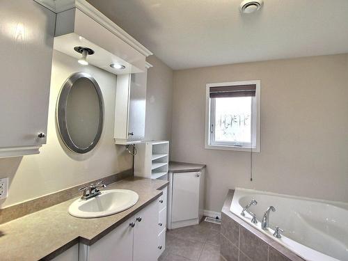 Salle de bains - 231 4E Avenue O., Landrienne, QC - Indoor Photo Showing Bathroom