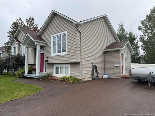 21-23 Fairisle Dr, Moncton, NB 