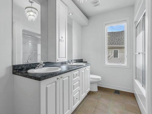 Salle de bains - 7 Rue Vincent-Blouin, Kirkland, QC - Indoor Photo Showing Bathroom