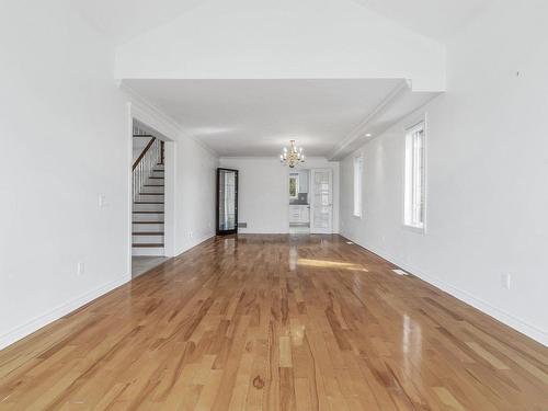 Living room - 7 Rue Vincent-Blouin, Kirkland, QC - Indoor Photo Showing Other Room