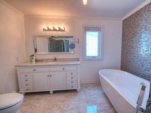 Salle de bains - 3130 Ch. Des Prairies, Brossard, QC - Indoor Photo Showing Bathroom