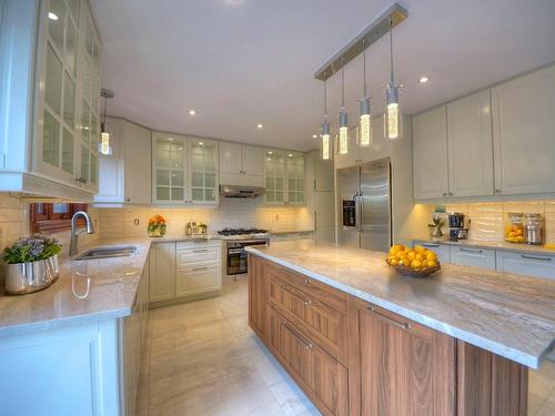 Cuisine - 3130 Ch. Des Prairies, Brossard, QC - Indoor Photo Showing Kitchen With Upgraded Kitchen