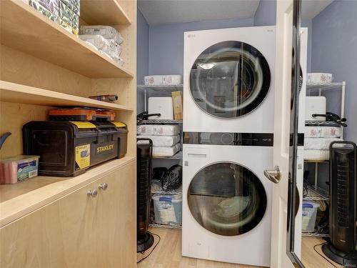 102-636 Granderson Rd, Langford, BC - Indoor Photo Showing Laundry Room