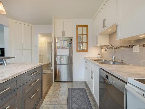 102-636 Granderson Rd, Langford, BC - Indoor Photo Showing Kitchen With Double Sink