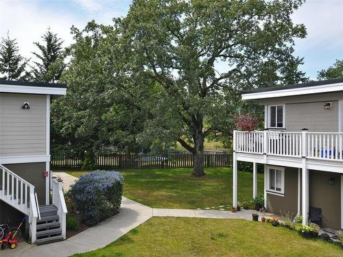 102-636 Granderson Rd, Langford, BC - Outdoor