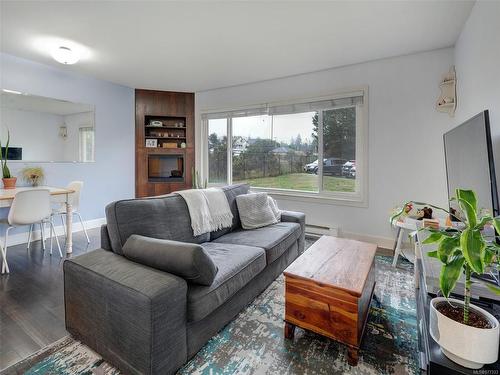 102-636 Granderson Rd, Langford, BC - Indoor Photo Showing Living Room