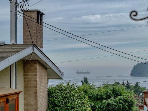 2705 Fairbanks St, Nanaimo, BC 