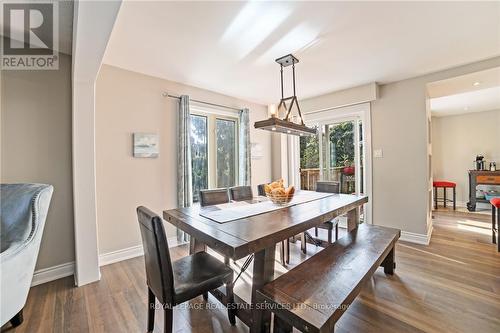 1837 Pilgrims Way, Oakville, ON - Indoor Photo Showing Dining Room