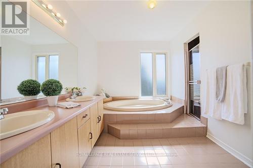 1837 Pilgrims Way, Oakville, ON - Indoor Photo Showing Bathroom