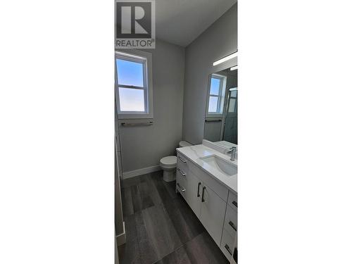 104 125 Calgary Avenue, Penticton, BC - Indoor Photo Showing Bathroom