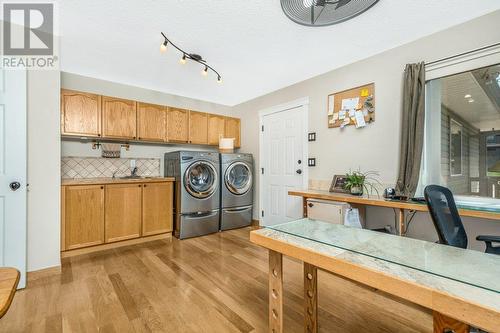 958 Mt Beaven Place, Vernon, BC - Indoor Photo Showing Laundry Room