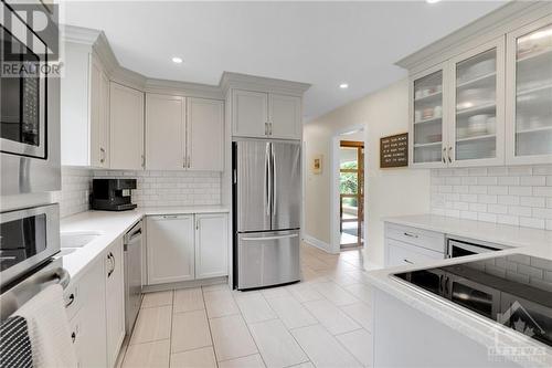 626 Dickinson Avenue, Ottawa, ON - Indoor Photo Showing Kitchen