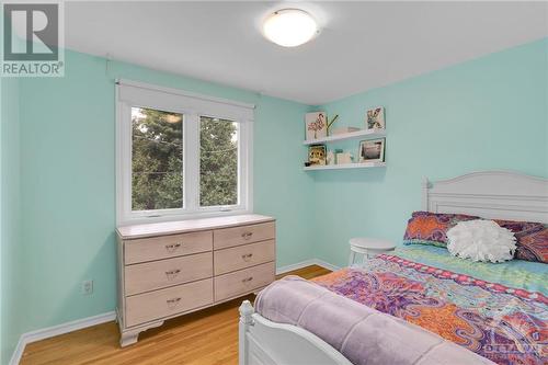 626 Dickinson Avenue, Ottawa, ON - Indoor Photo Showing Bedroom