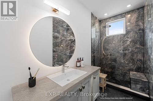 28 Allerton Road, Vaughan, ON - Indoor Photo Showing Bathroom