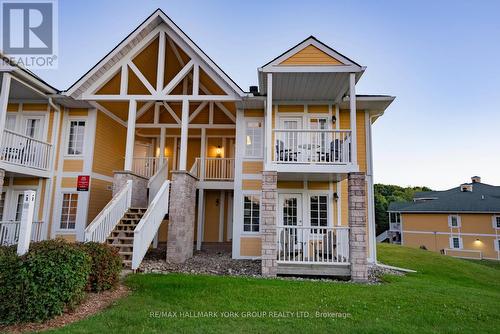 2286 - 90 Highland Drive, Oro-Medonte, ON - Outdoor With Balcony With Facade