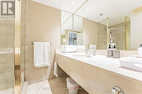 2286 - 90 Highland Drive, Oro-Medonte, ON - Indoor Photo Showing Bathroom