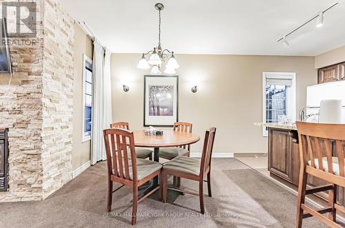 2286 - 90 Highland Drive, Oro-Medonte, ON - Indoor Photo Showing Dining Room