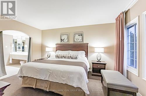 2286 - 90 Highland Drive, Oro-Medonte, ON - Indoor Photo Showing Bedroom