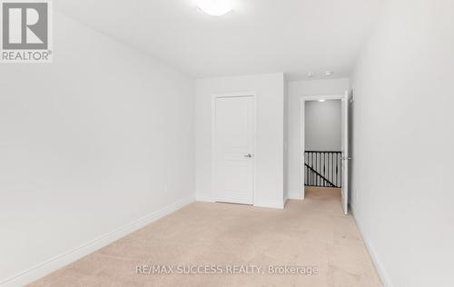 1554 Devine Point, Milton, ON - Indoor Photo Showing Other Room