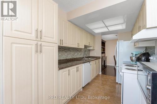 805 - 5 Lisa Street, Brampton, ON - Indoor Photo Showing Kitchen